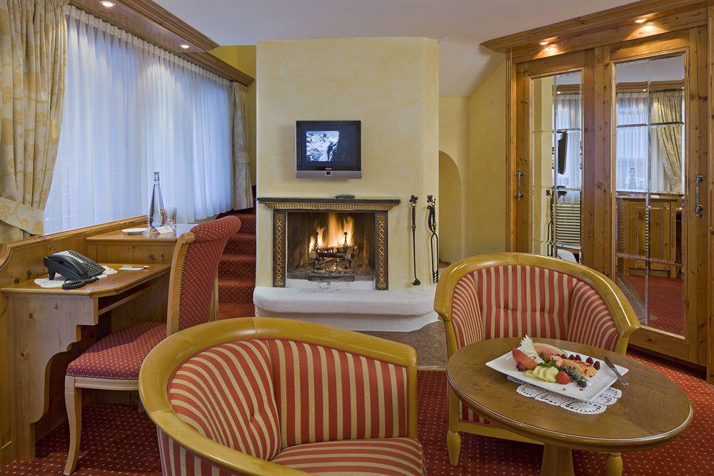 Relais & Chateaux Schoenegg Zermatt Kamer foto